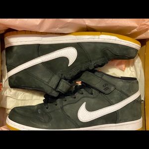 Nike SB Dunk Mid Pro ISO Orange label